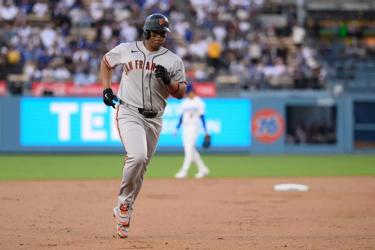 Rafael Devers impulsa el triunfo de los Gigantes sobre Dodgers