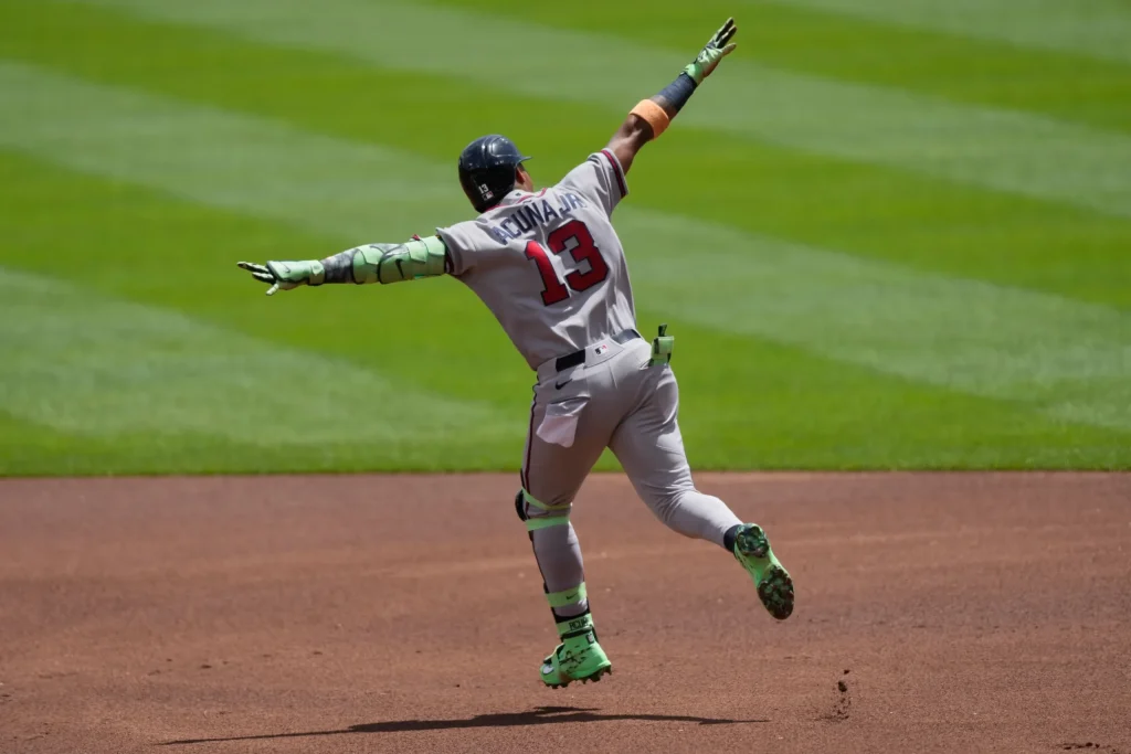 Ronald Acuña Jr. en modo bestia con su cuarto juego seguido con jonrón