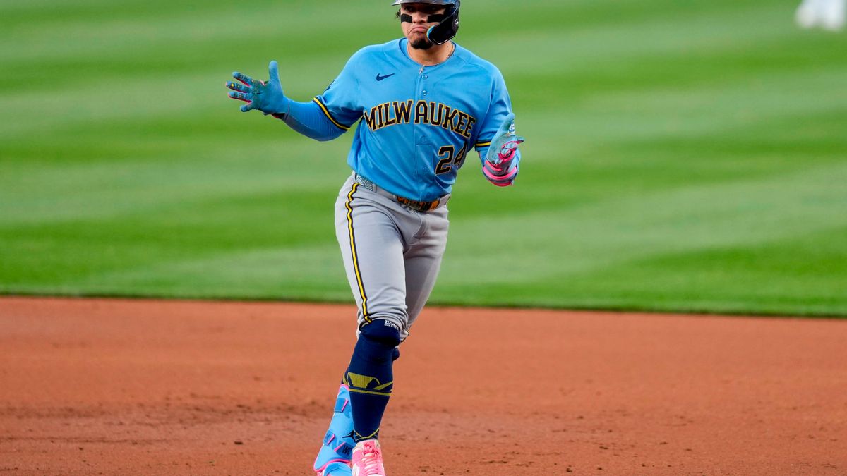 William Contreras continúa enrachado con los Cerveceros