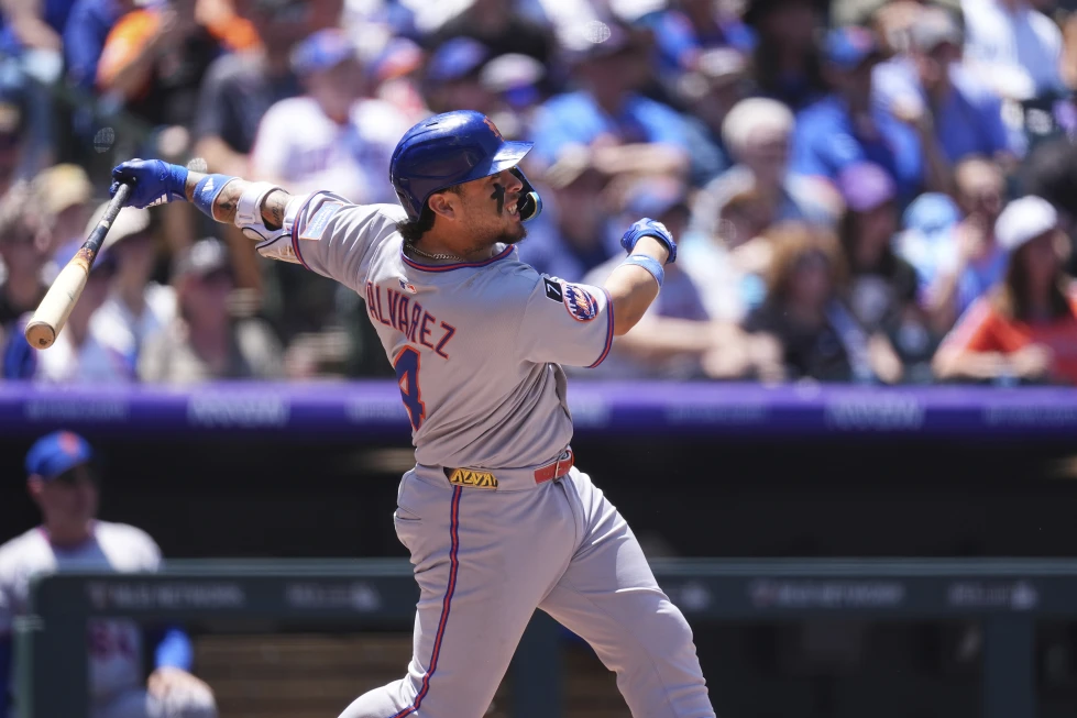 Francisco Álvarez saca la cara por los Mets con su bate 