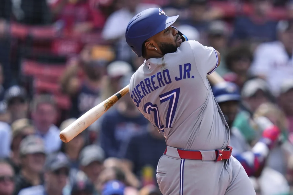 Valenzuela y Guerrero Jr. guían el triunfo de Azulejos sobre Boston