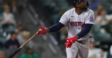 Andruw Monasterio se viste de héroe al guía el triunfo de Boston