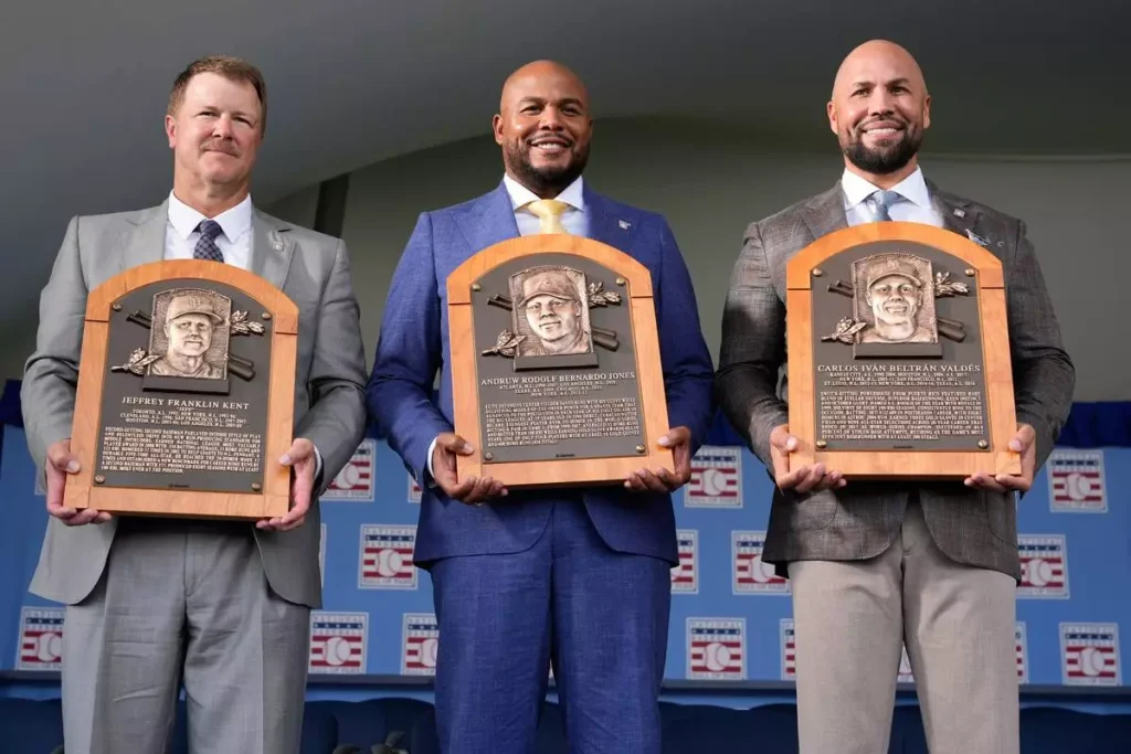 Beltrán, Jones y Kent entran al Salón de la Fama en Cooperstown