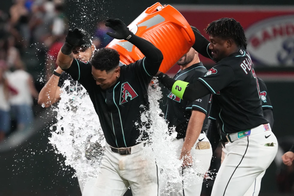 Ildemaro Vargas el héroe con hit de oro le da el triunfo a Arizona
