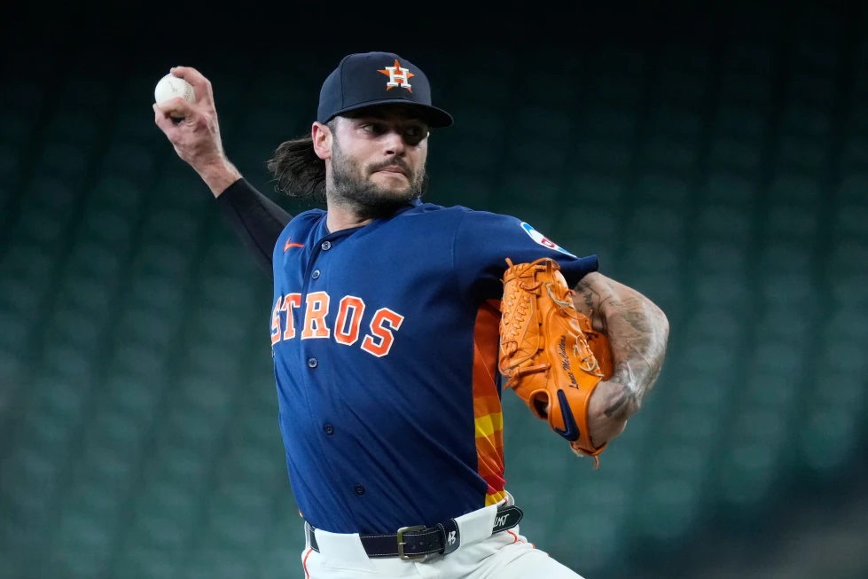 Lance McCullers Jr. es enviado a los Cerveceros de Milwaukee