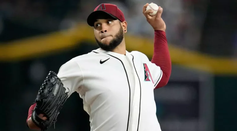 Eduardo Rodríguez con joya monticular guía el blanqueo de Arizona