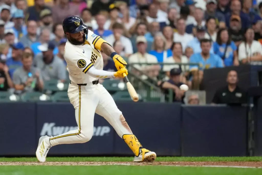 Jackson Chourio enciende la chispa con jonrón en el triunfo de Milwaukee