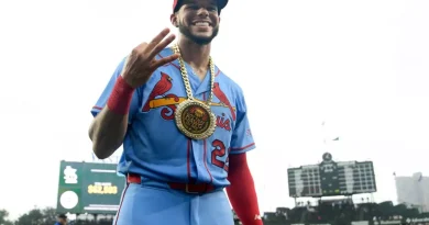 Joshua Báez hace historia al debutar con tres jonrones en las Grandes Ligas