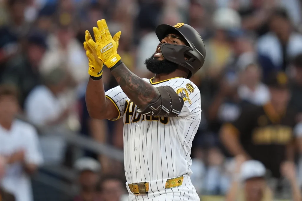 Luis Rengifo castiga a su exequipo con grand slam guiando triunfo de Padres