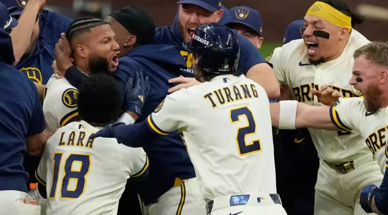 Jackson Chourio es el alma de Milwaukee en la postemporada 2026