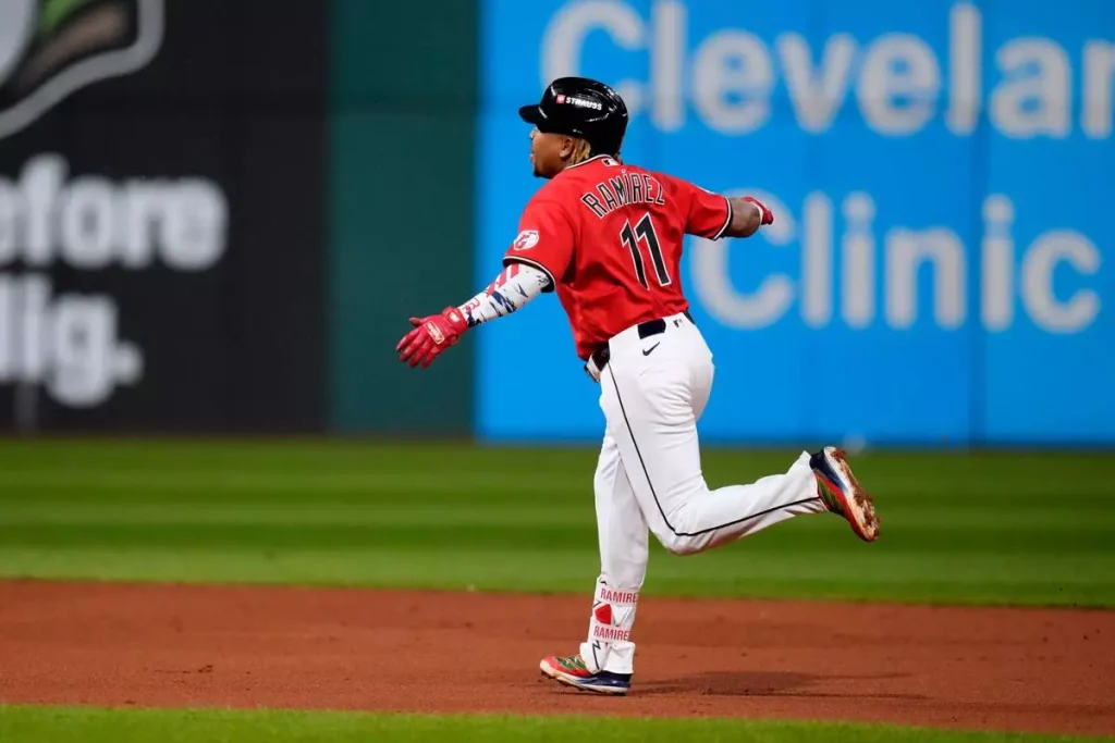 Guardianes vencen a los White Sox y pasan a la Serie de Campeonato